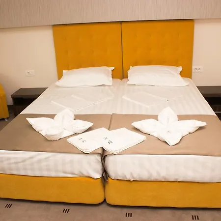 Nobel Guest house *